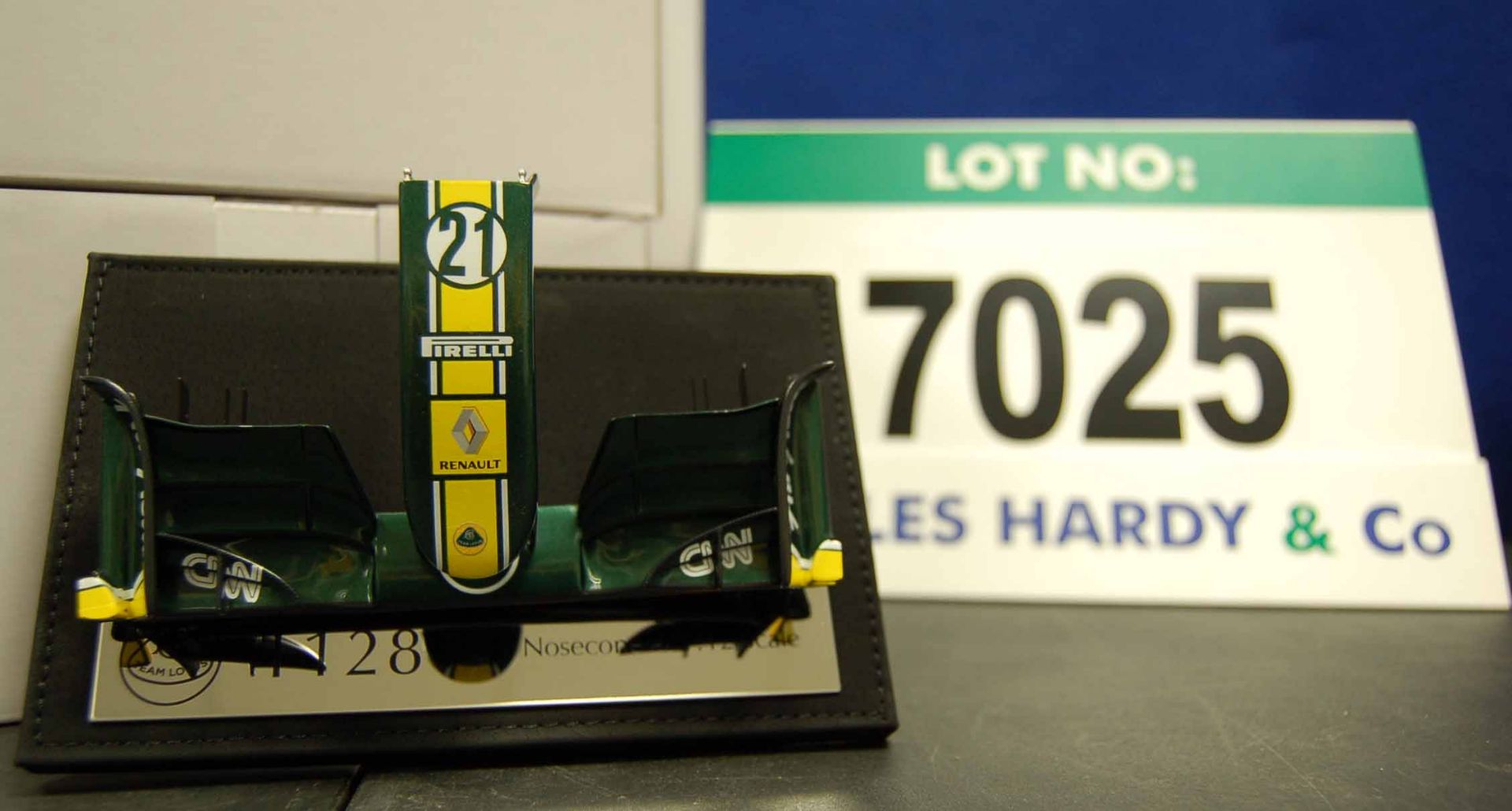 Five Amalgam FINE MODELS Racing Car Models of a Team LOTUS T128 1/12 Nose Cone, Driver No. 21 -