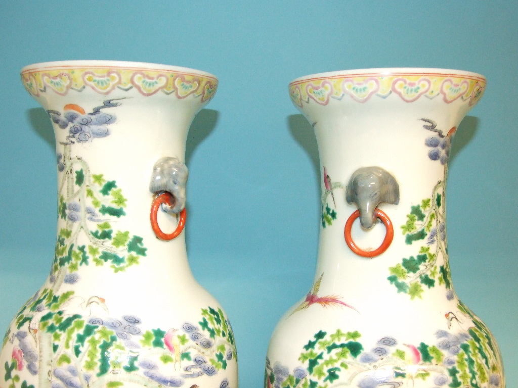 A pair of Chinese vases, decorated birds - Image 4 of 7