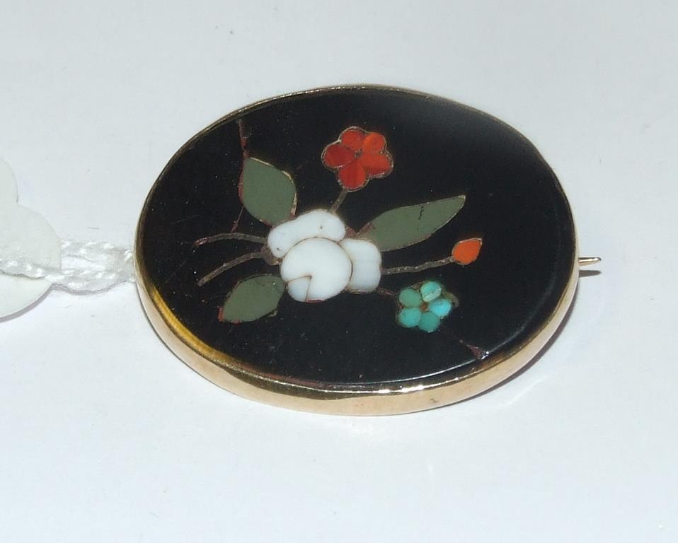 A 9ct gold and pietra dura brooch