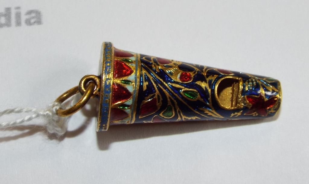 An Indian yellow coloured metal and enamel whistle, decorated birds, flowers and foliage Condition - Image 5 of 7
