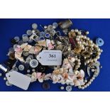 Assorted costume jewellery