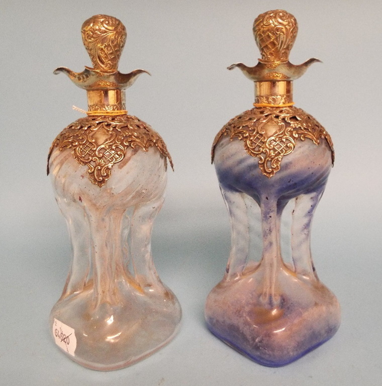 A pair of Victorian silver mounted glass decanters and stoppers, Birmingham 1898 and 1899, 24 cm - Image 2 of 3