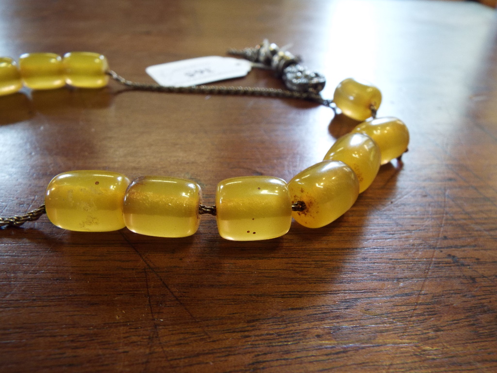 Four amber style necklaces - Image 8 of 12