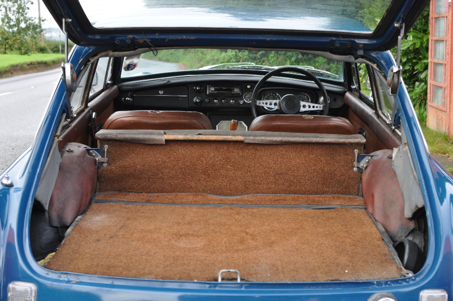A 1971 MG B GT, registration number NPO 505J, teal blue. - Image 4 of 6