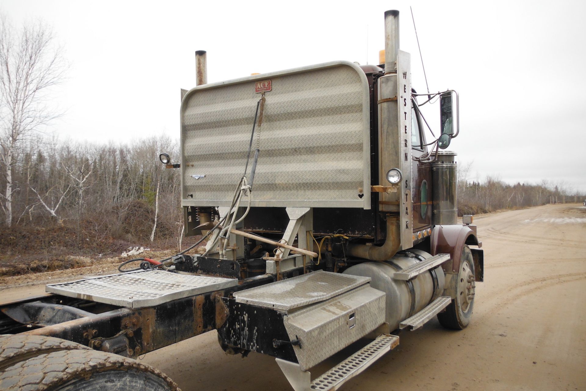 2004 Western Star - Image 5 of 10