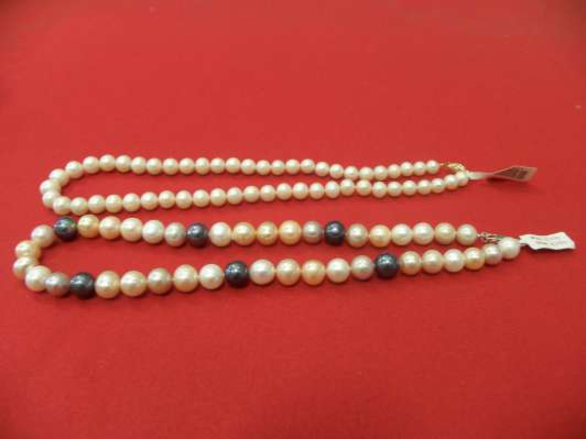 1 X 18" WHITE FRESH WATER PEARL NECKLACE RRP £140, 1 X 18" MIXED COLOUR FRESH WATER PEARL NECKLACE