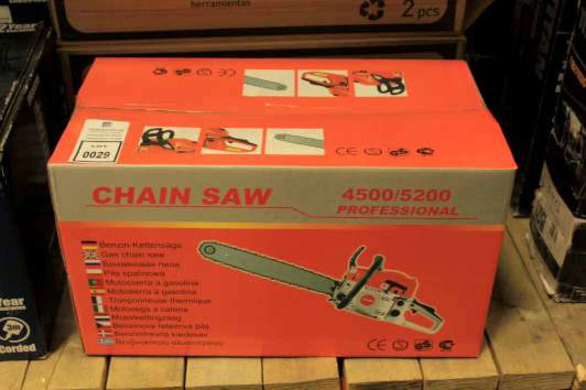 1 X PROFESSIONAL 4500/5200 CHAIN SAW - Image 2 of 2