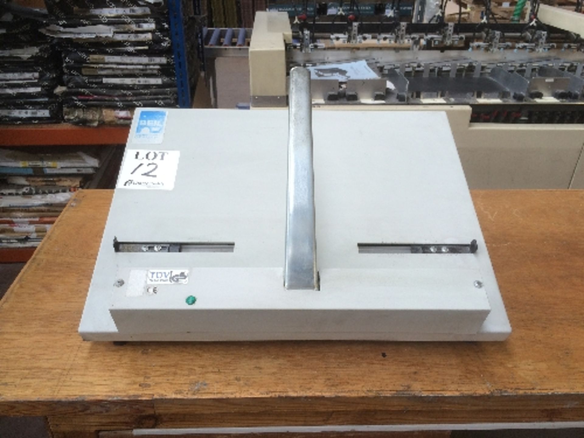 Beil plate punch