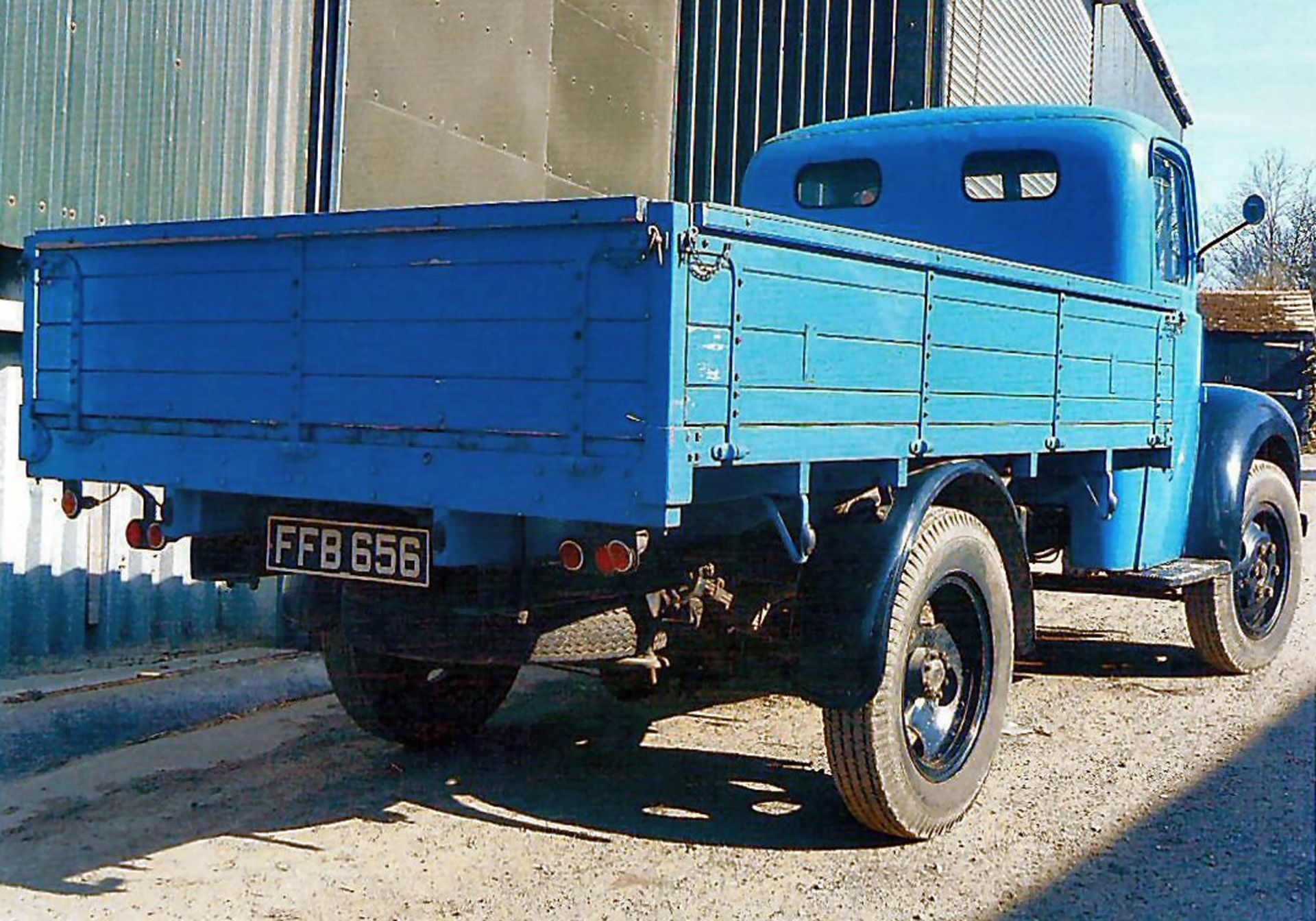 1955 Fordson ET6 dropside Reg no: FFB 656 Chassis no: 20957 Finished in blue this good useable - Image 2 of 3