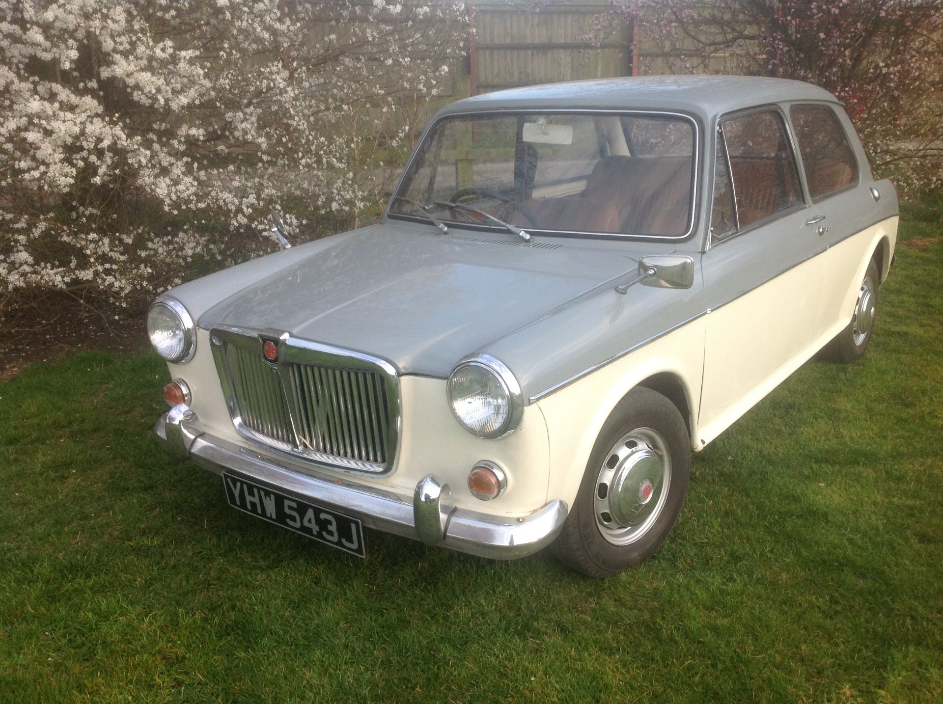 1970 MG 1300 2dr saloon  Reg No. YHW 543J Chassis No. GA2S5147408M Engine No. 12H298F33577