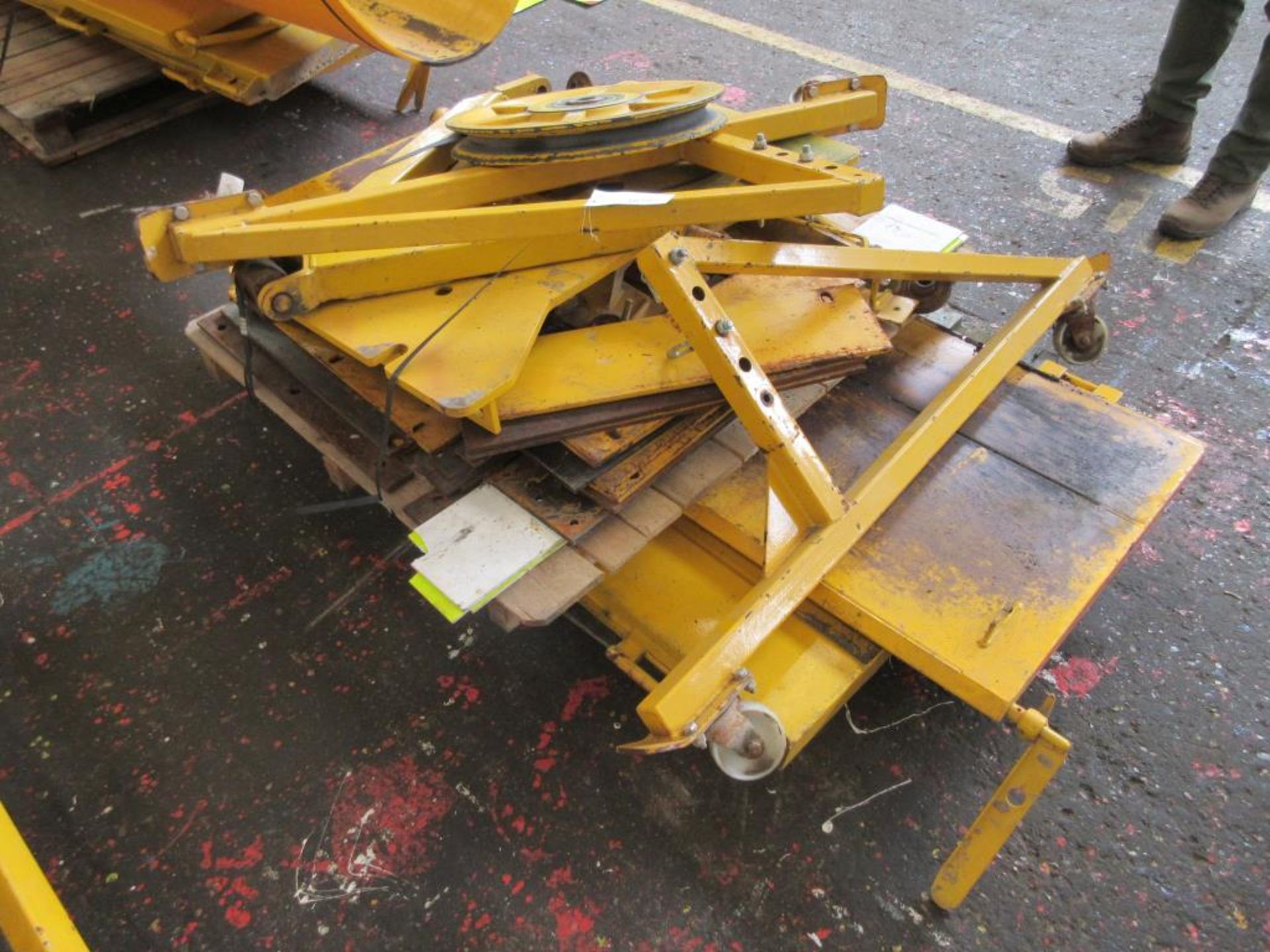 Snow plough A brackets, top links and 2no. steel dropside sections