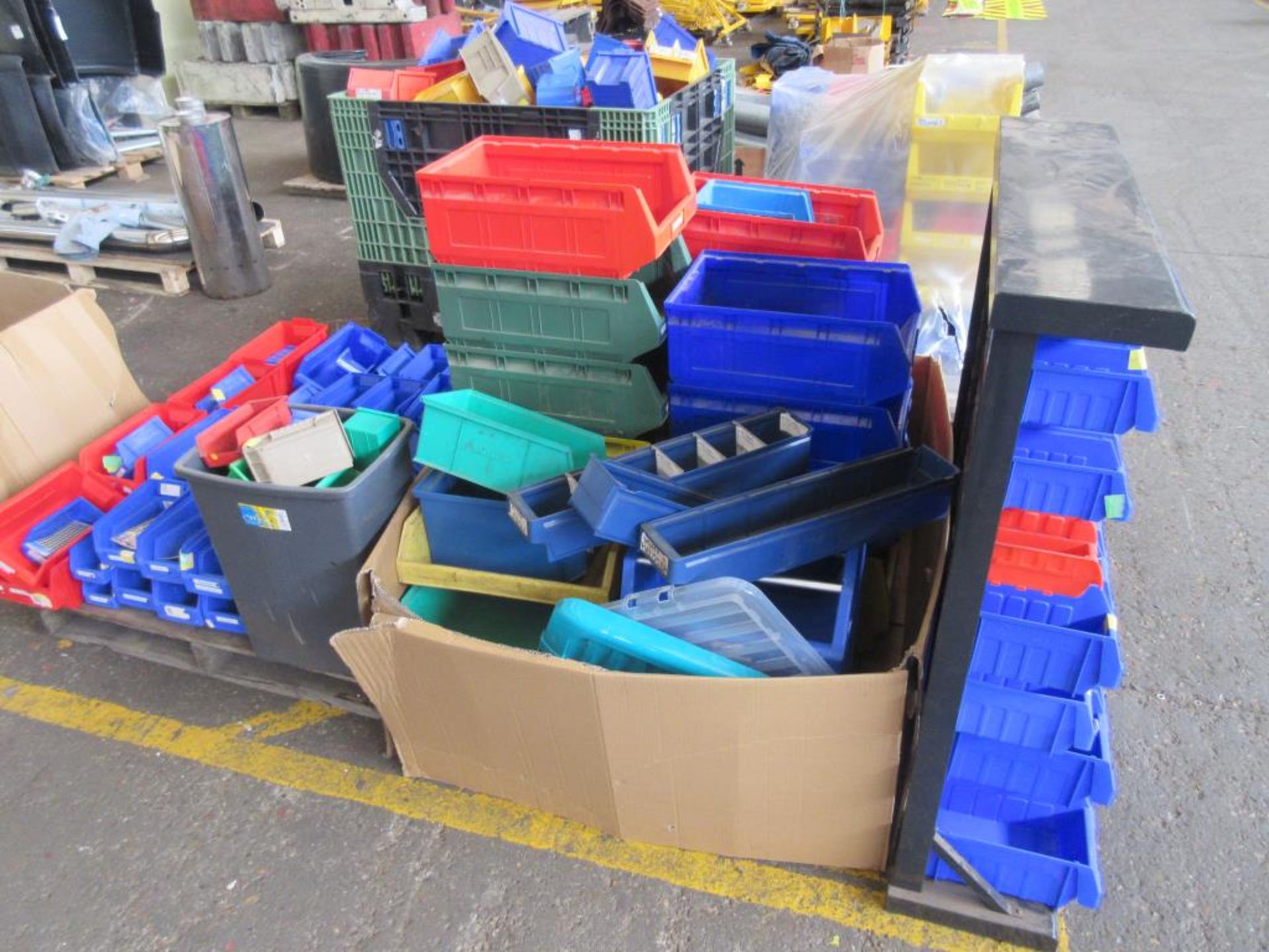 Large qty plastic Linbins