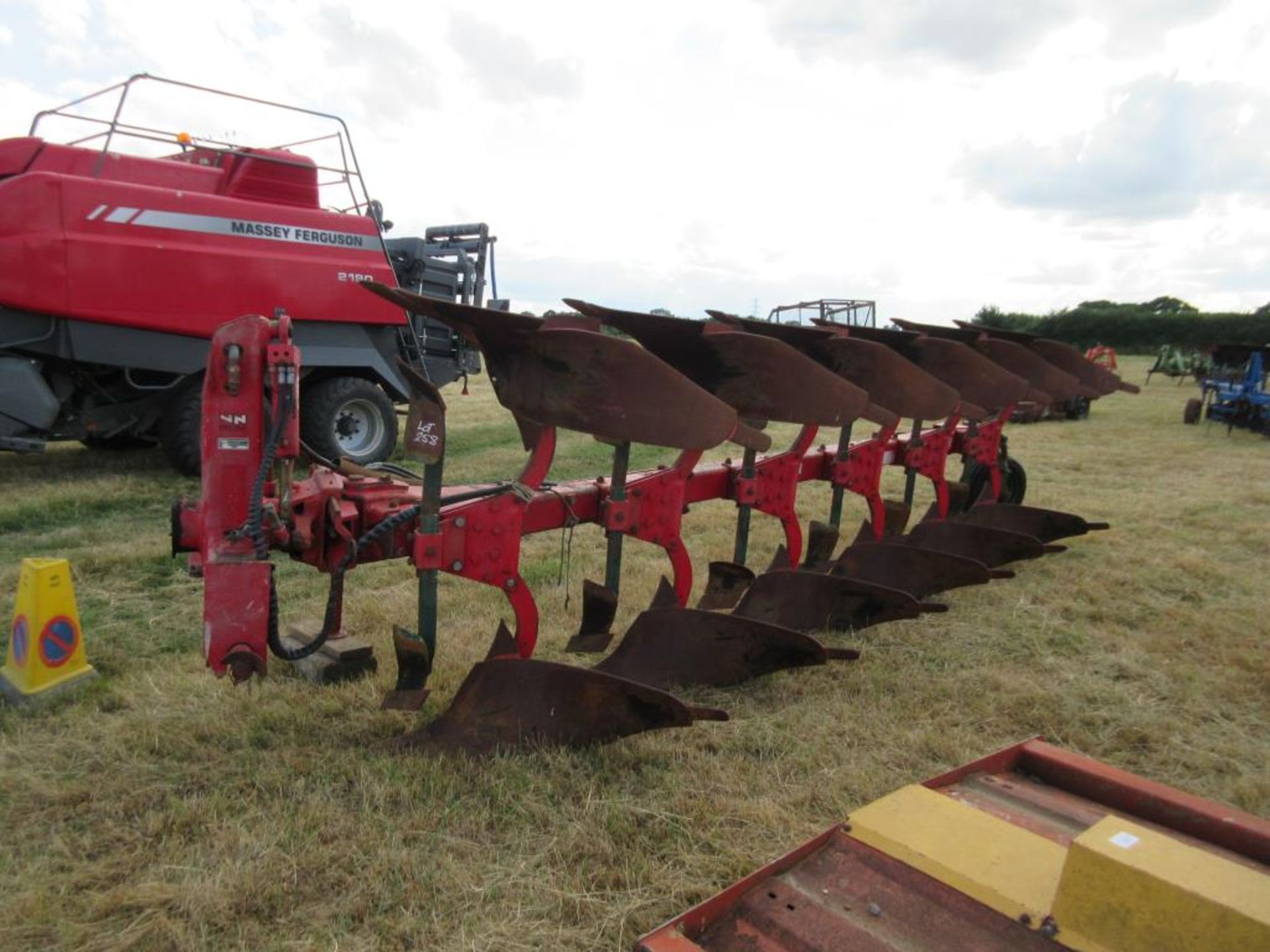 Vogel & Noot S950 6 furrow plough