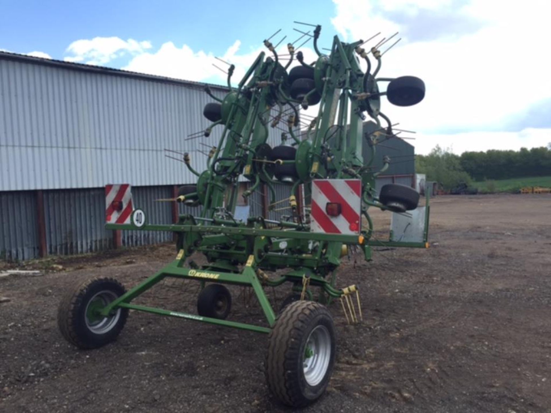 2013 Krone KWT 11.2/10 hay tedder. Stated to be in good working order. - Image 2 of 2