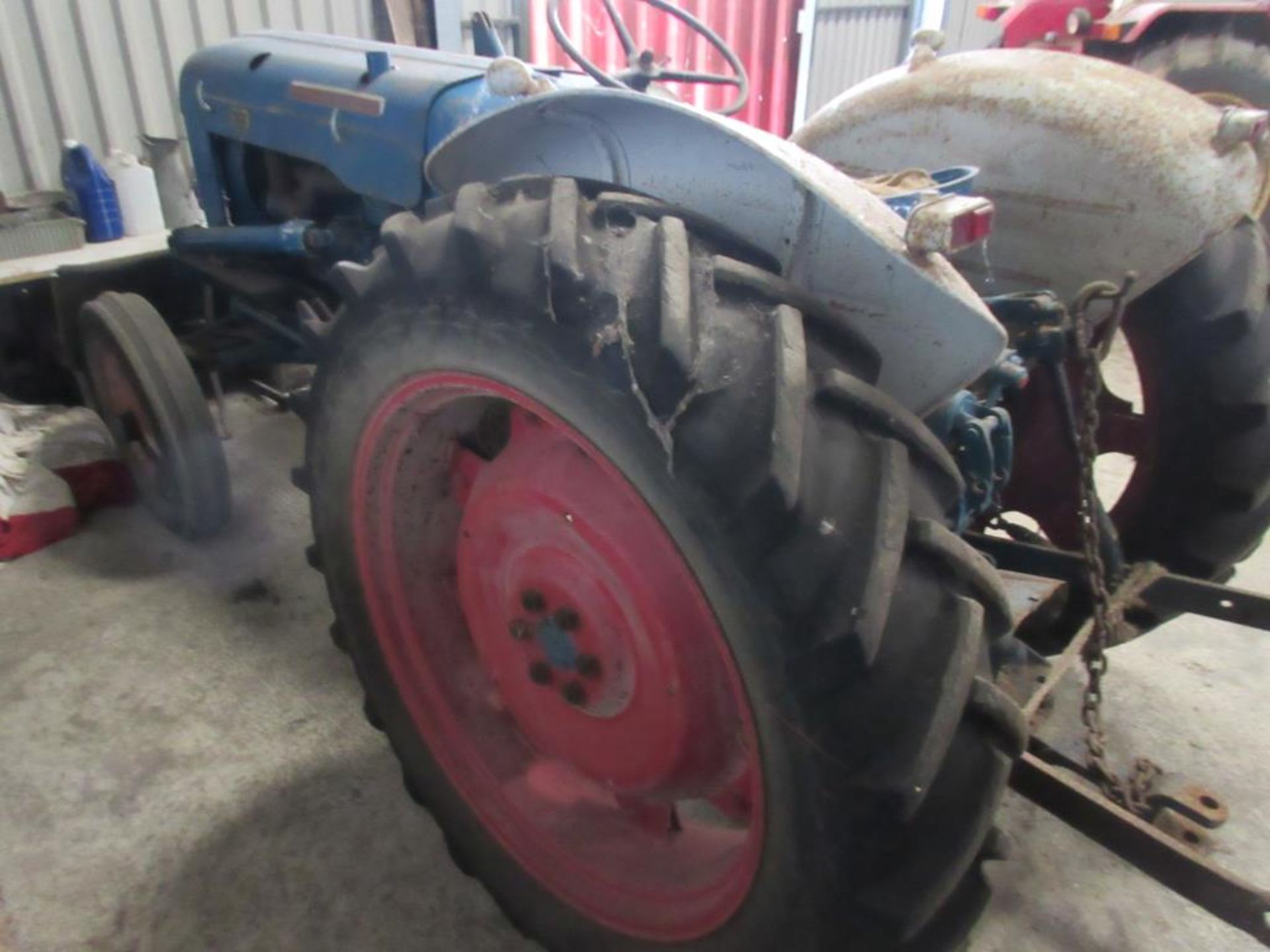 FORDSON Super Major 2wd TRACTOR Fitted with side belt pulley, loader brackets, linkage, drawbar - Image 3 of 4