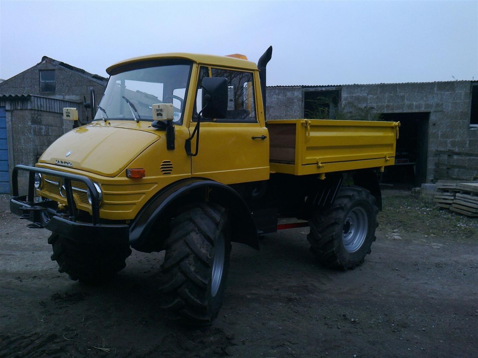 1973 MERCEDES BENZ Unimog 406 6cylinder diesel UTILITY VEHICLE Reg. No. Q697 GHG Serial No.