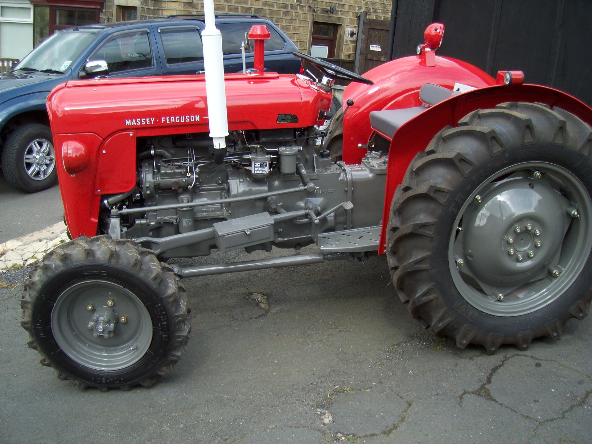 1961 MASSEY FERGUSON 35 4wd 3cylinder diesel TRACTOR - Image 3 of 5