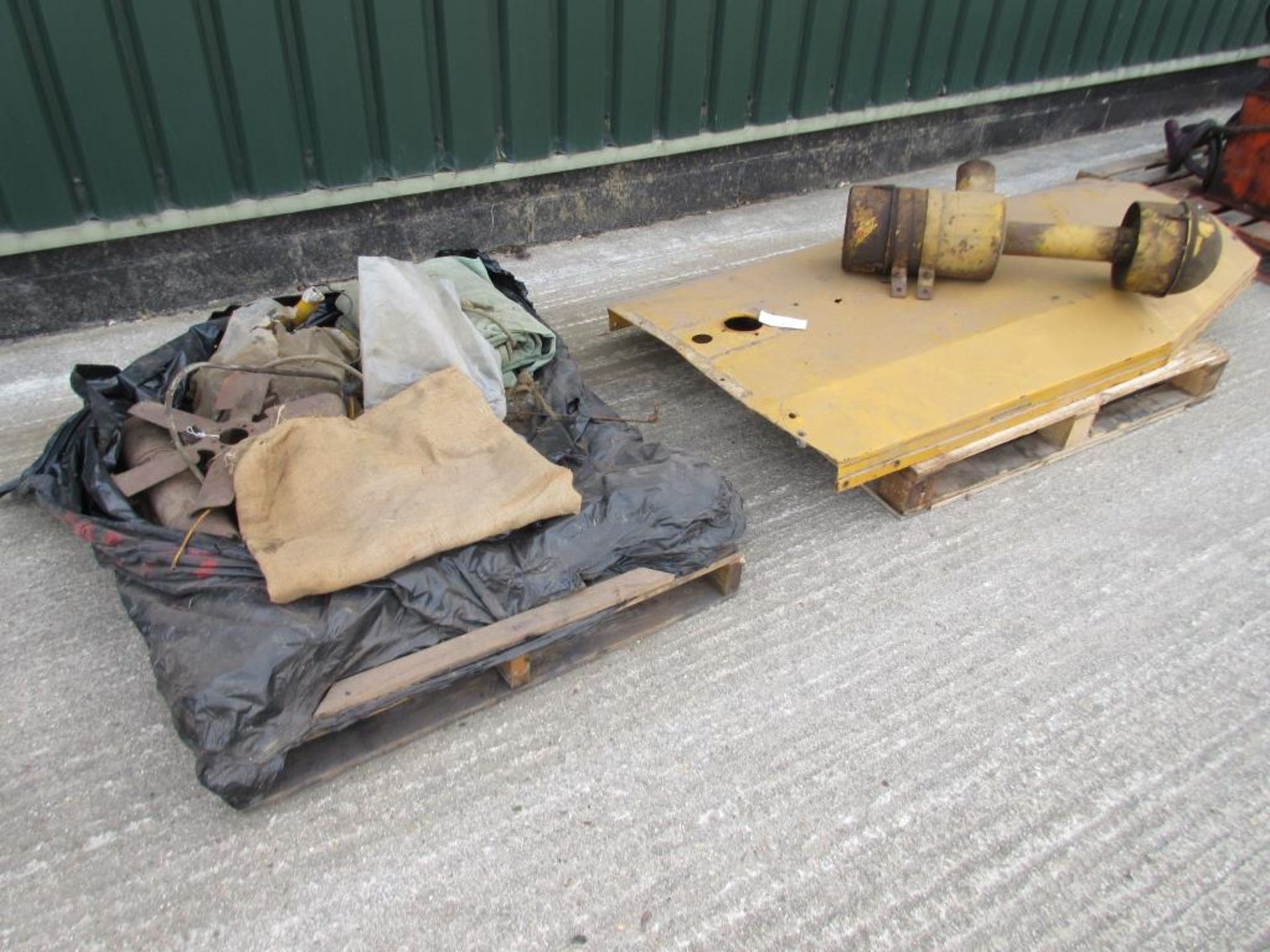 Fowler Challenger Mk III bonnet, air cleaner assembly and other spares, to include water pump