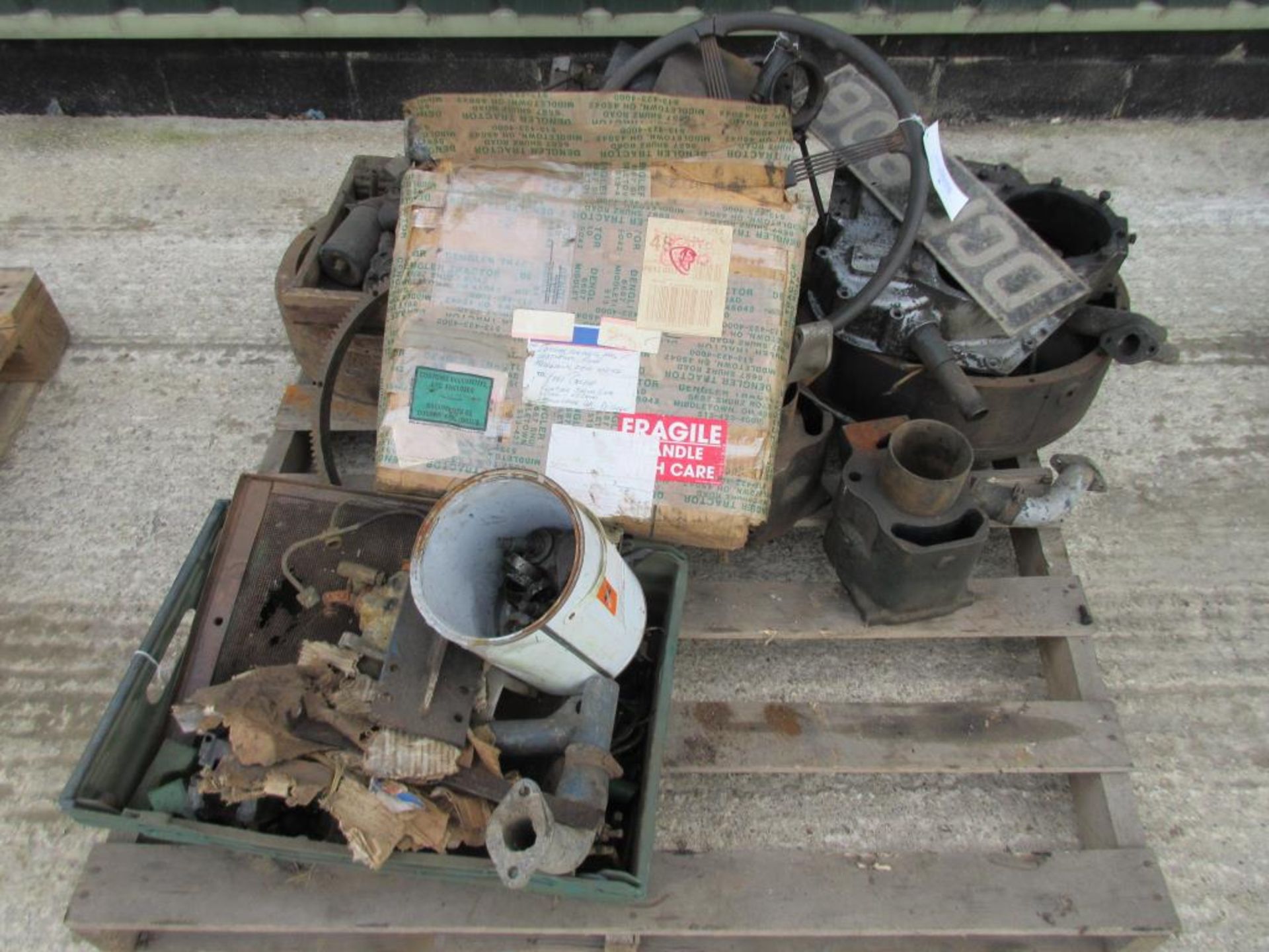 Qty Turner Yeoman engine spares to include gearbox housing, cylinder spares, steering wheels etc.