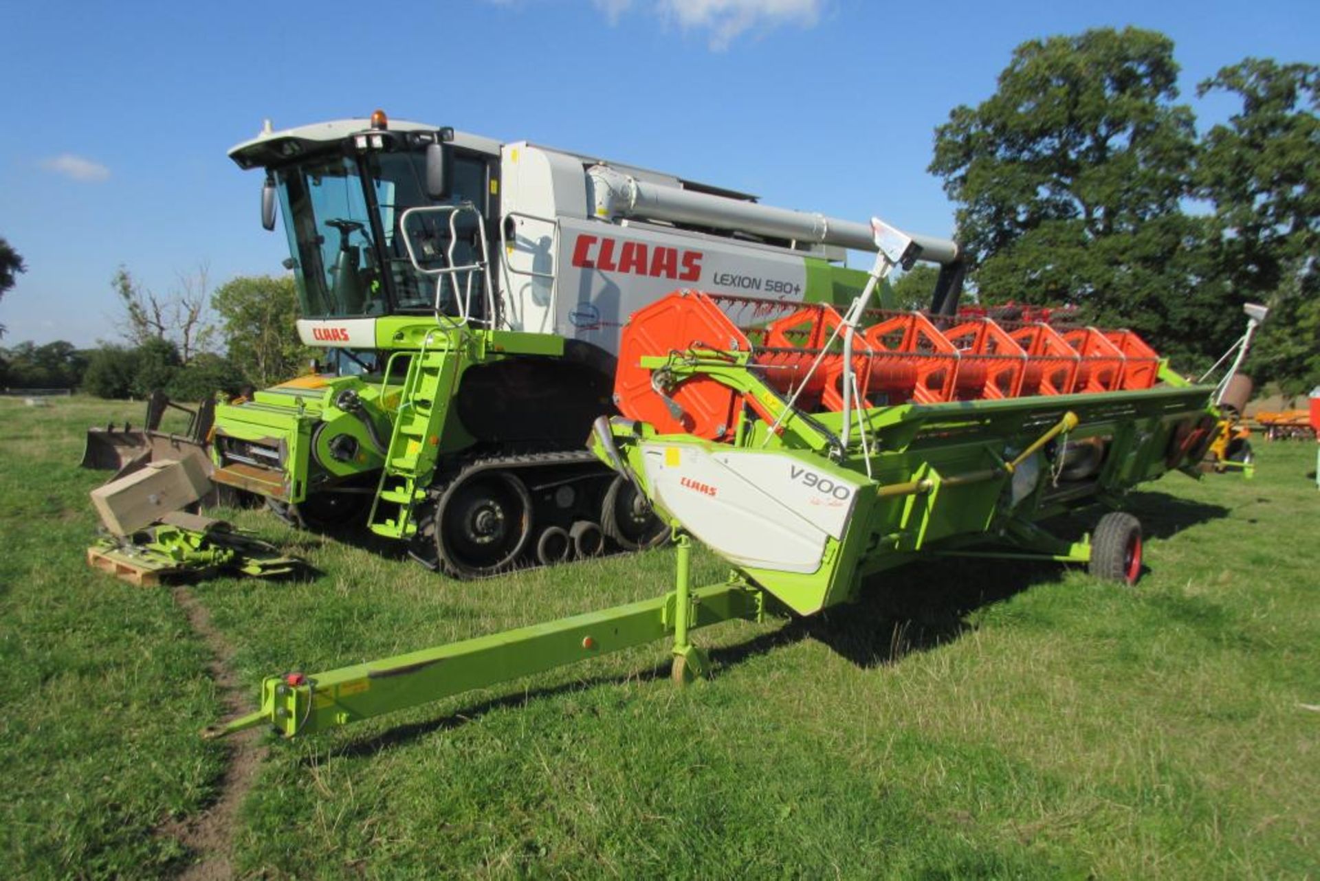 2007 CLASS Lexion 580Plus Terra-Trac rotary COMBINE HARVESTER Fitted with a Claas V900 Auto