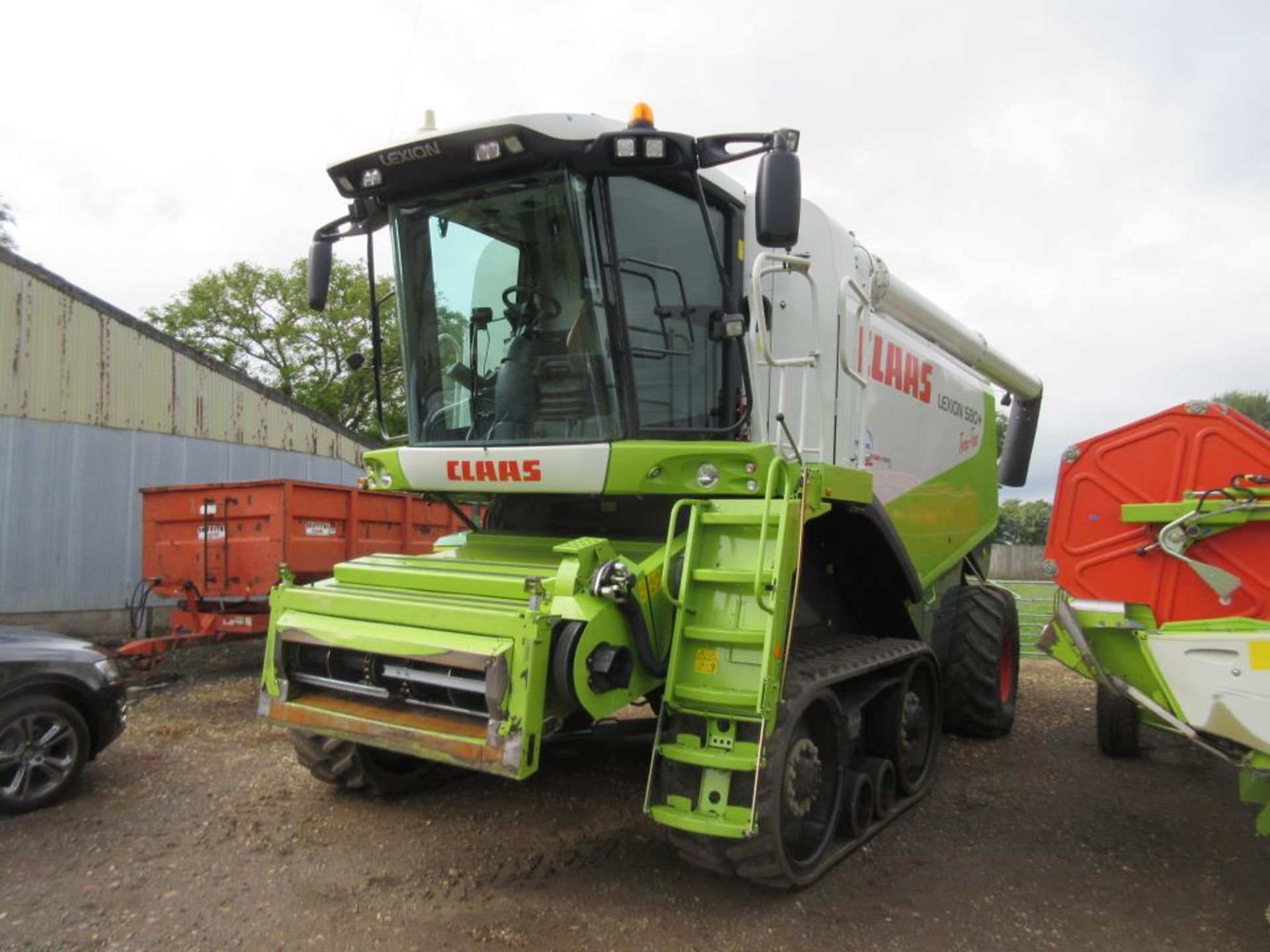 2007 CLASS Lexion 580Plus Terra-Trac rotary COMBINE HARVESTER Fitted with a Claas V900 Auto - Image 2 of 4