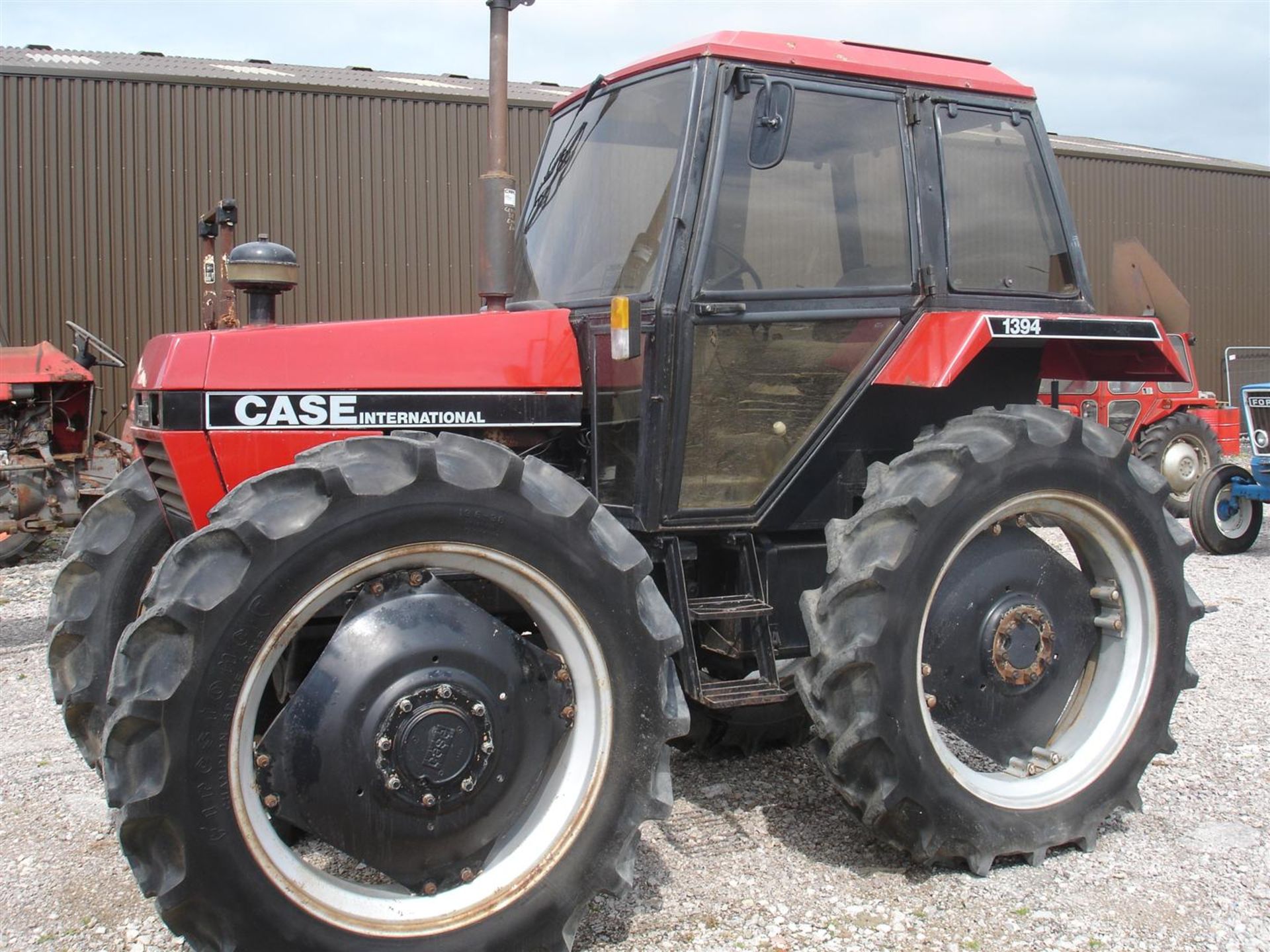 CASE 1394 4wd 4cylinder diesel TRACTOR Serial No: V394BNH11 508769 Hours: 2150 Commonly referred
