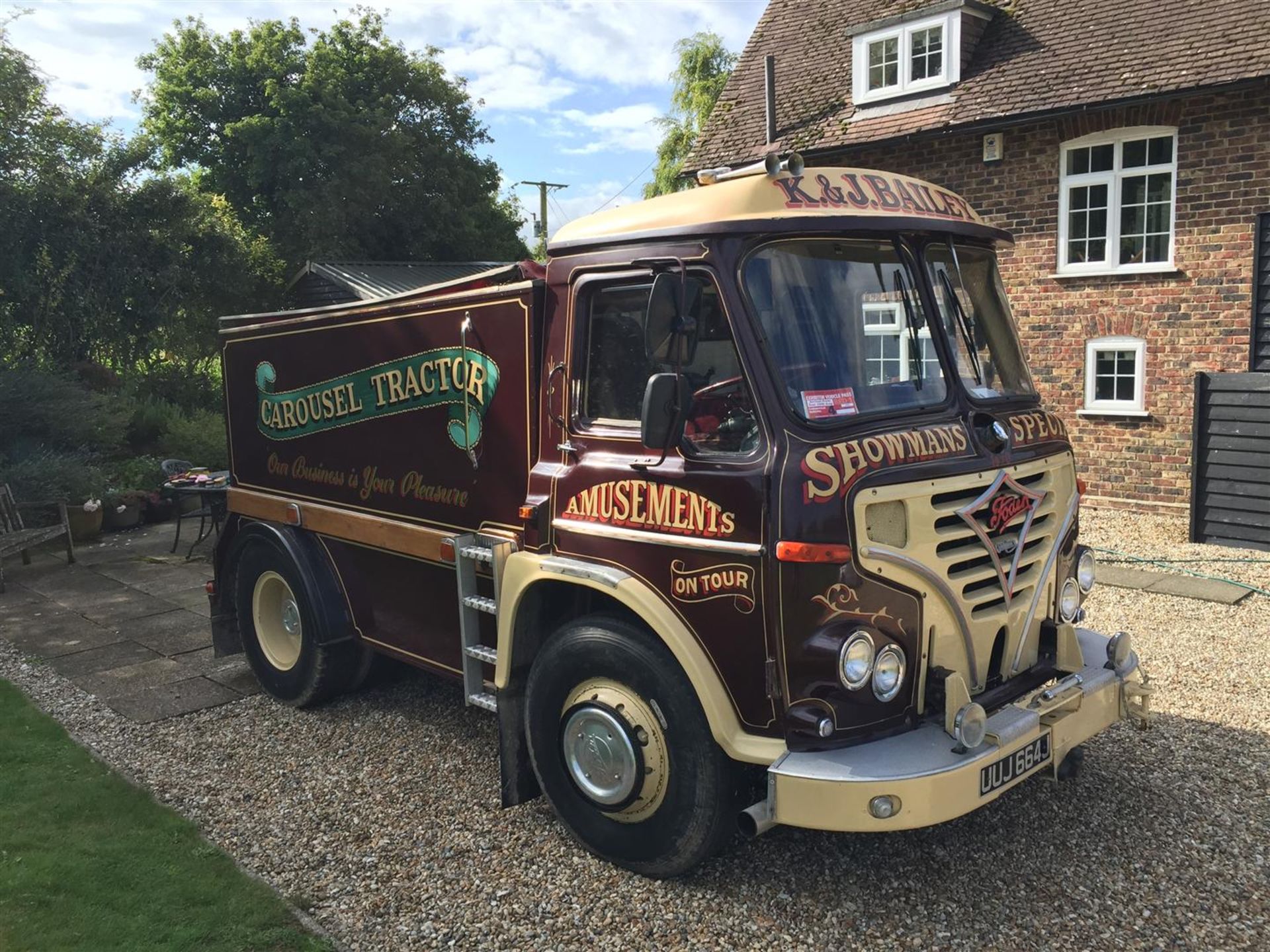 1971 Foden S39 Showmans lorry Reg. No. UUJ 664J Chassis No. 71876 This smart Gardner 180 powered