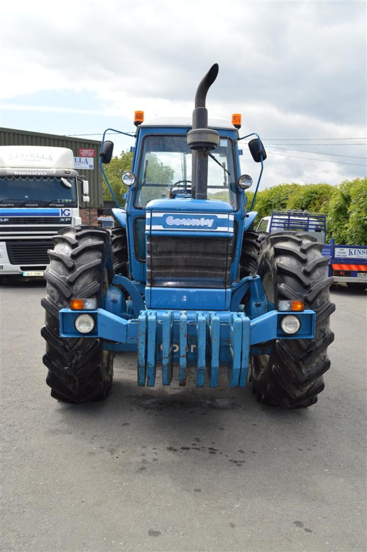 1980 County 1474 TW 4wd 6cylinder TRACTOR Reg. No. 80WWW320 Serial No. 41253904766 The 1474 was - Image 2 of 14