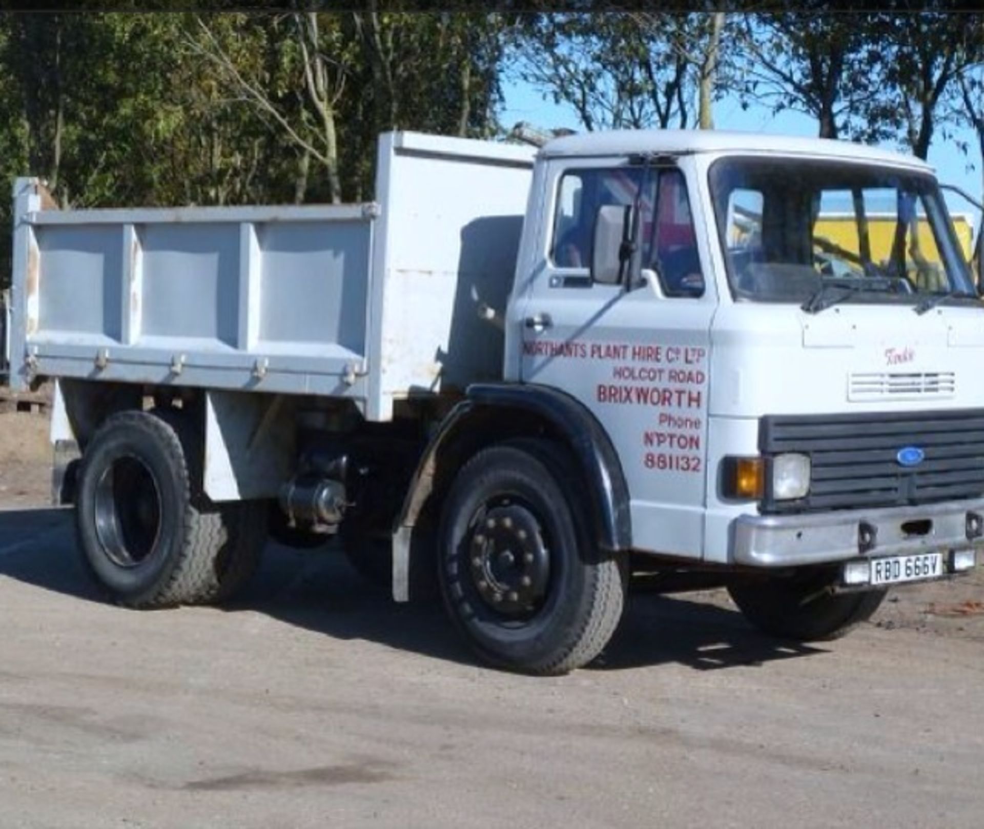 1980 Ford 1317 D Series TipperReg. No. RBD 666VChassis No. BCDTAK458540A very original tipper that