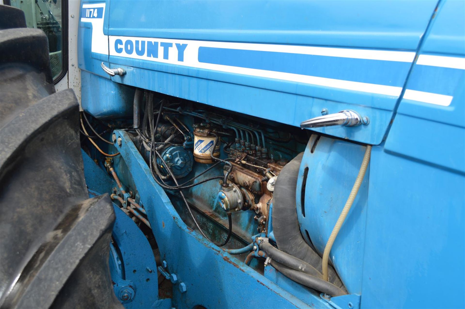 1979 COUNTY 1174 4wd 6 cylinder TRACTOR Reg No. 79MN145 Serial No. B95662 Production of the 1174 - Image 6 of 10