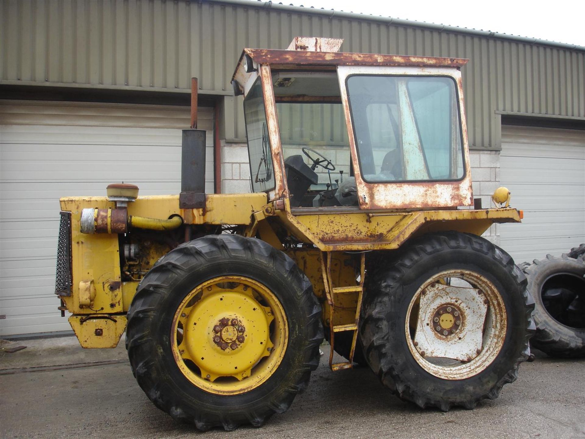 MUIRHILL 121 4wd 6cylinder diesel TRACTOR Reg No: CCT 688V Serial No: 121A31915DP An ex-farm example