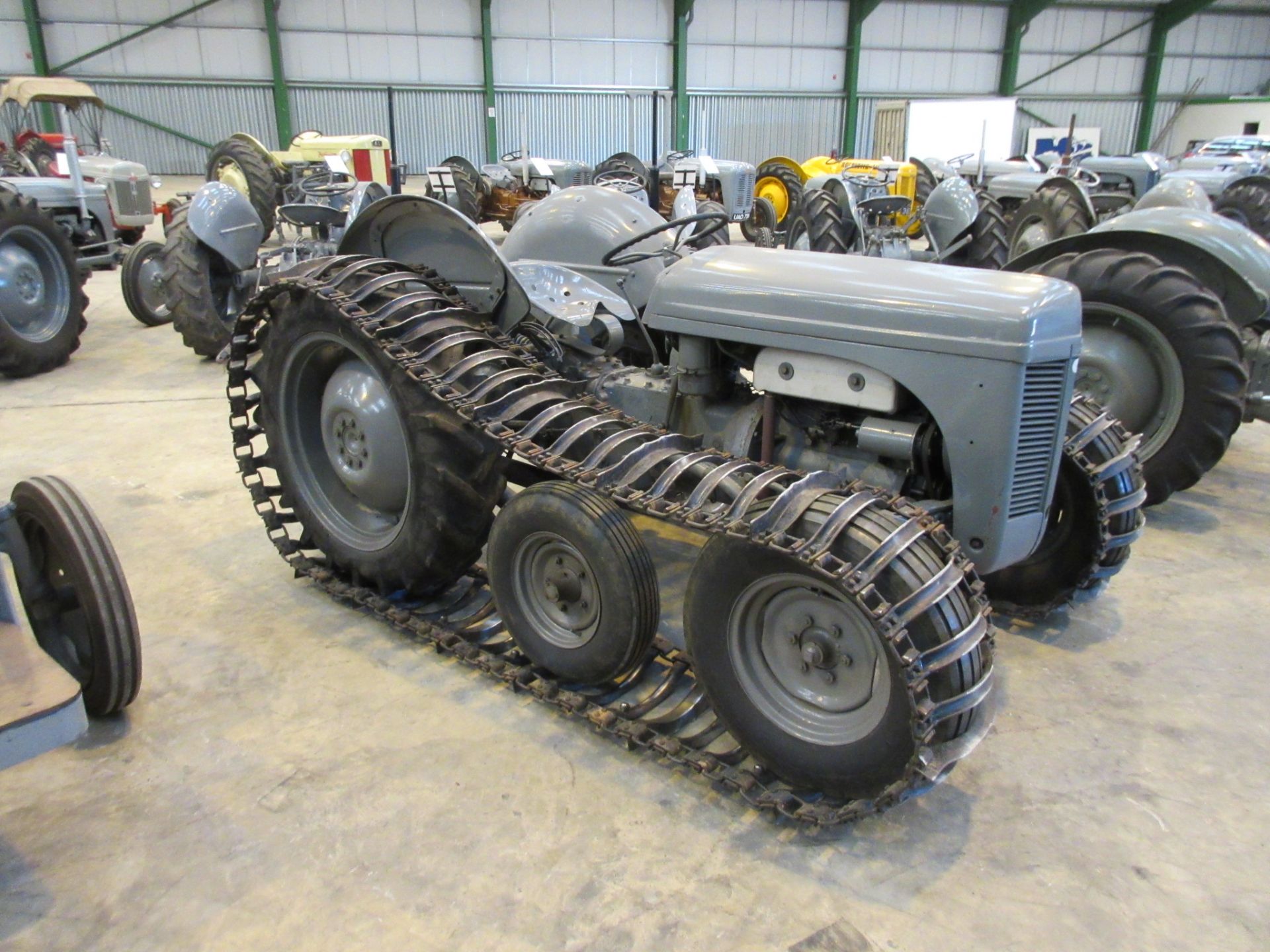 1951 FERGUSON TE-D20 'Full Track' 4cylinder petrol/paraffin TRACTOR Reg No: HSV 341 Serial No: