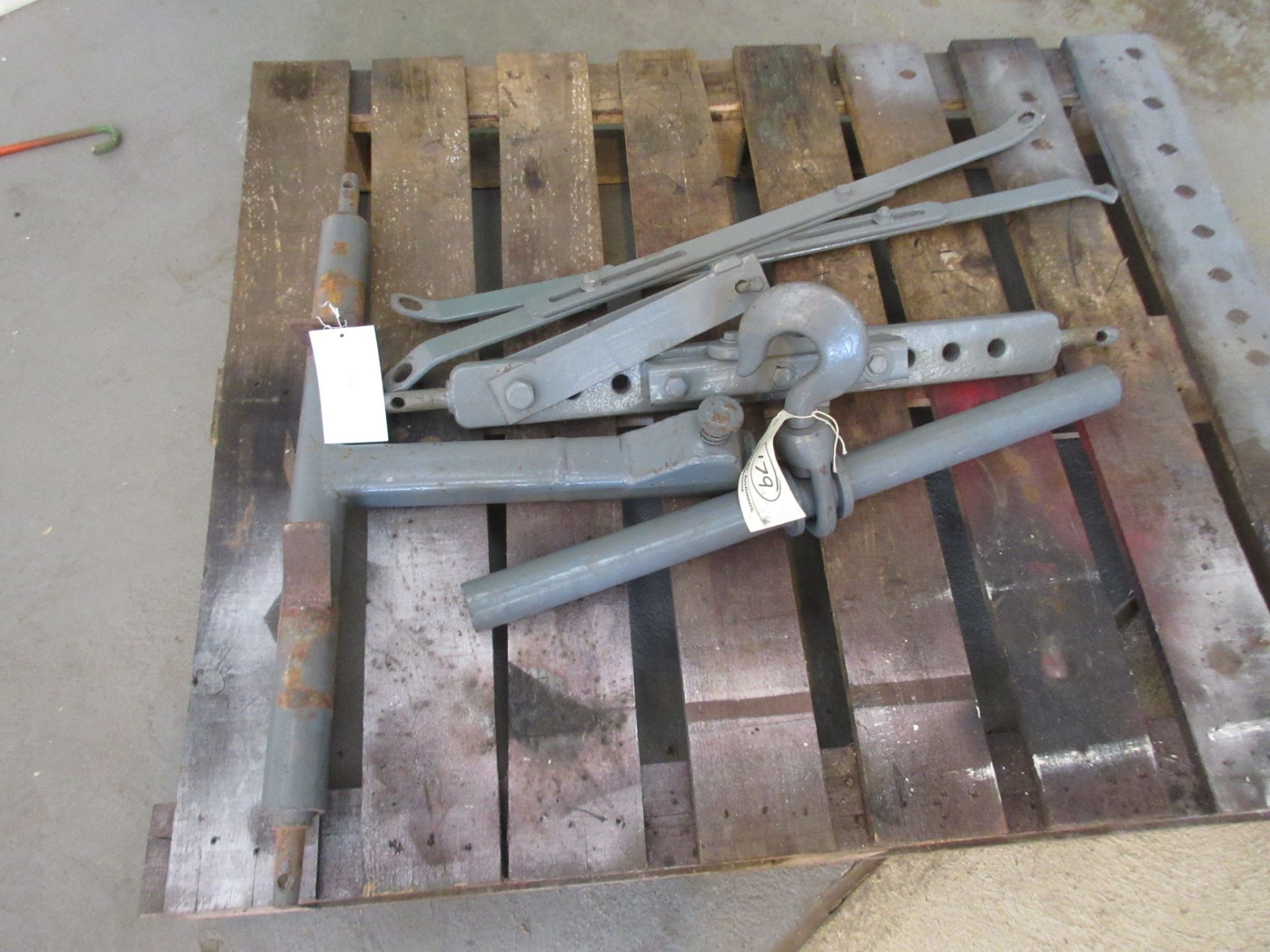 Hook loader t/w linkage T bar and parts etc