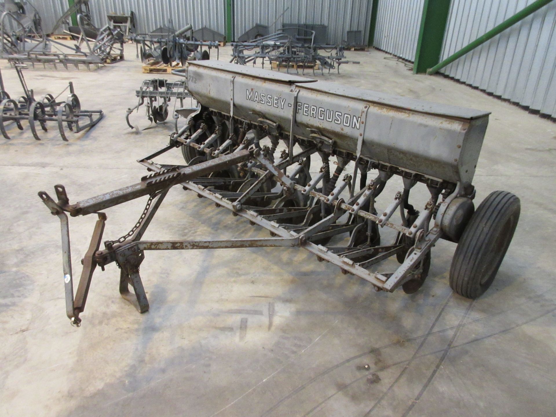 Massey Ferguson 13row trailed coulter seed drill, Model 732 Sn.A9651
