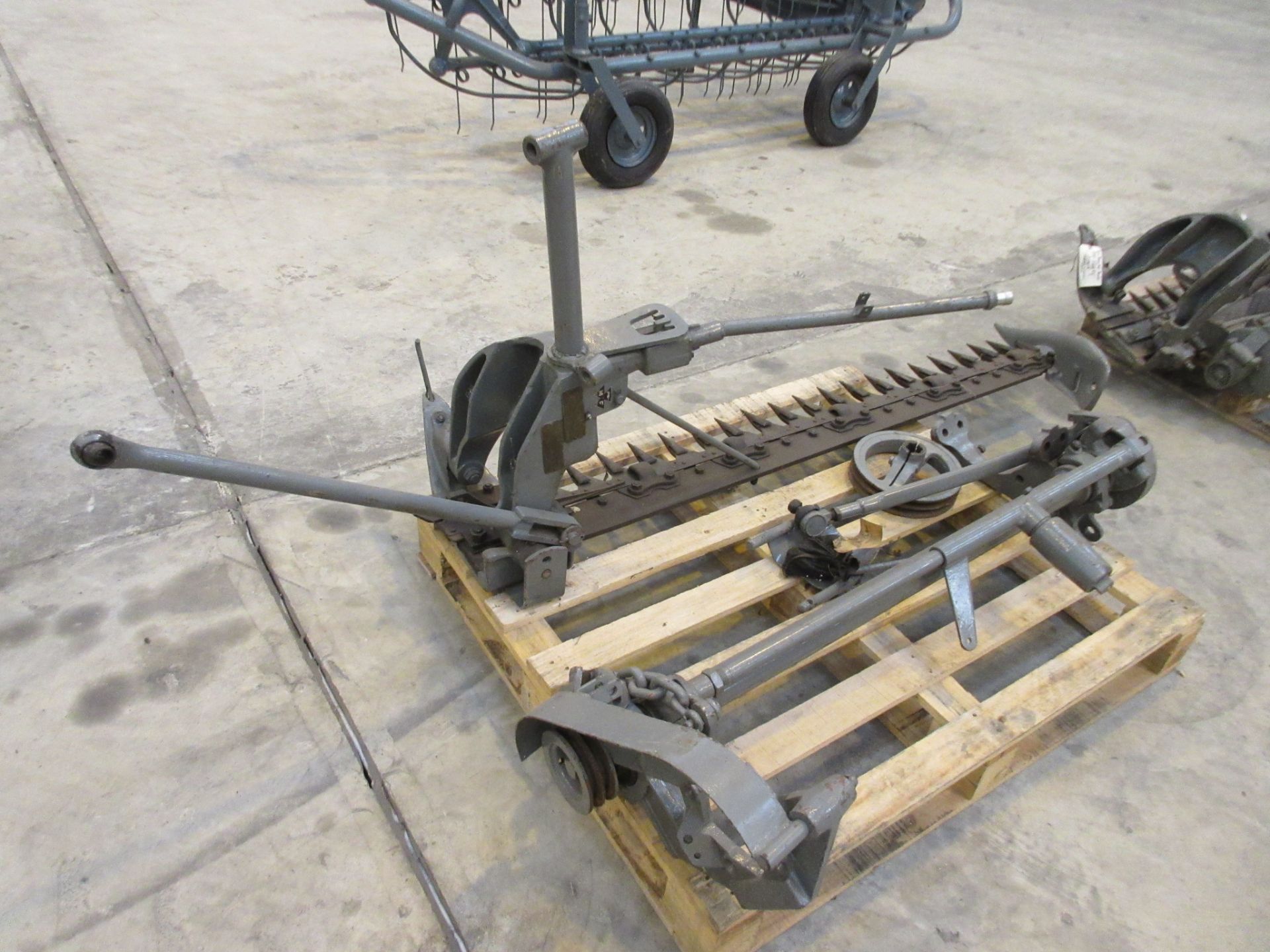 Massey Ferguson 5ft mid-mounted mower, dismantled but believed to be complete, Model 779 Sn.F6893