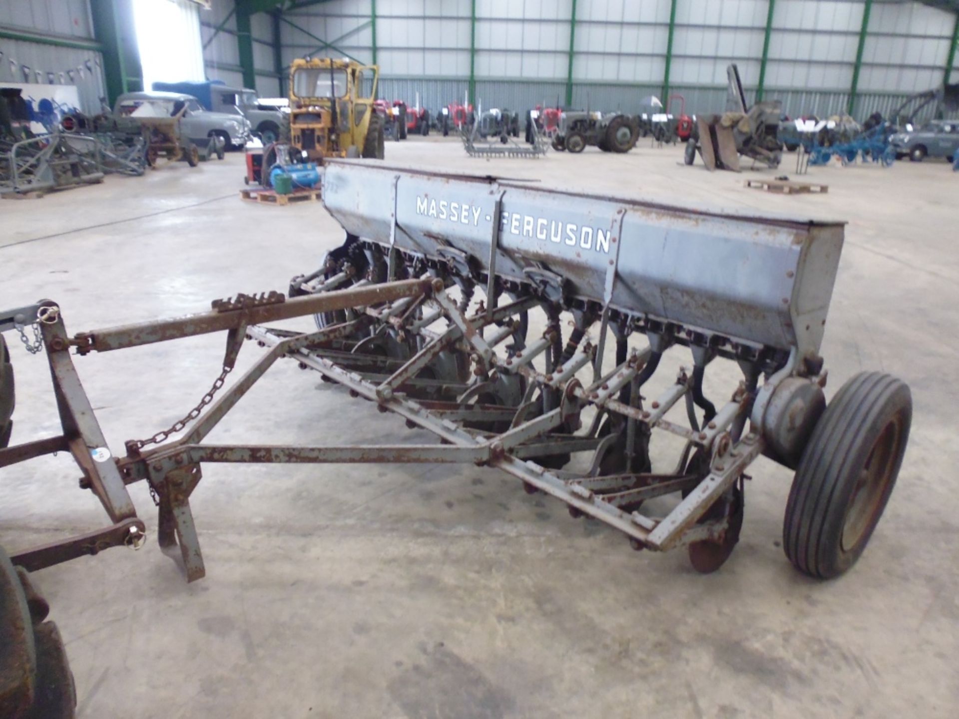 Massey Ferguson 13row trailed coulter seed drill, Model 732 Sn.A9651 - Image 2 of 4