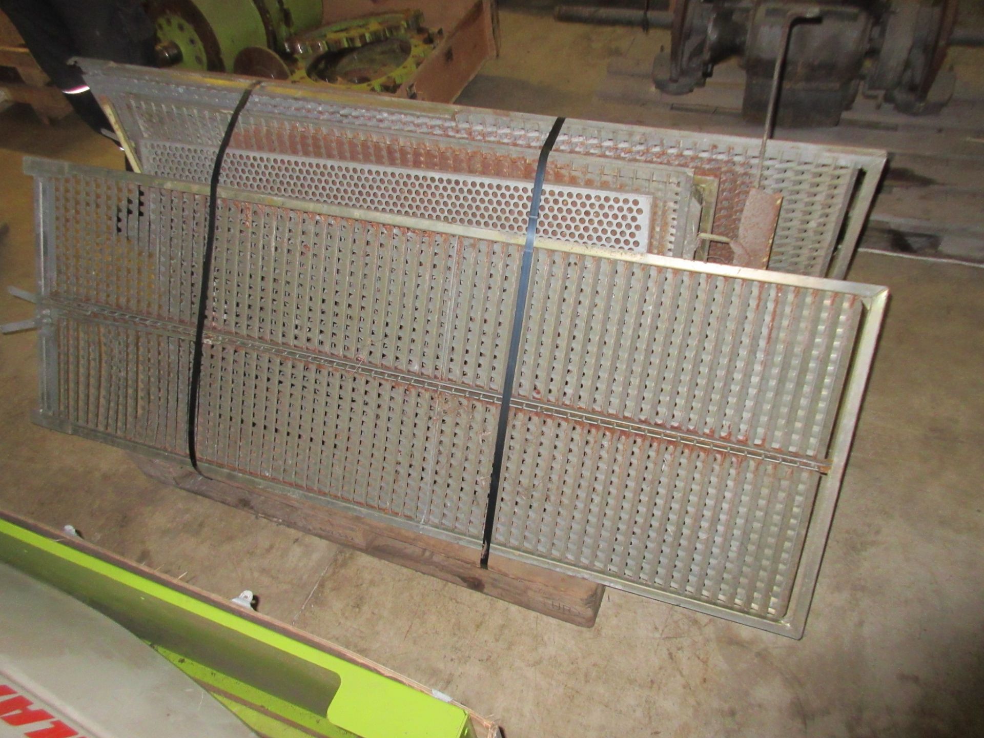 Qty Claas combine sieves