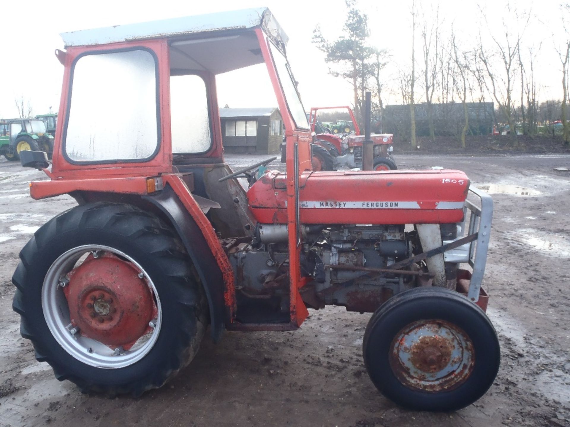 Massey Ferguson 135 Tractor with QD Cab. V5 will be supplied. Reg.No.OSM 348S Ser No 475578 - Image 3 of 9