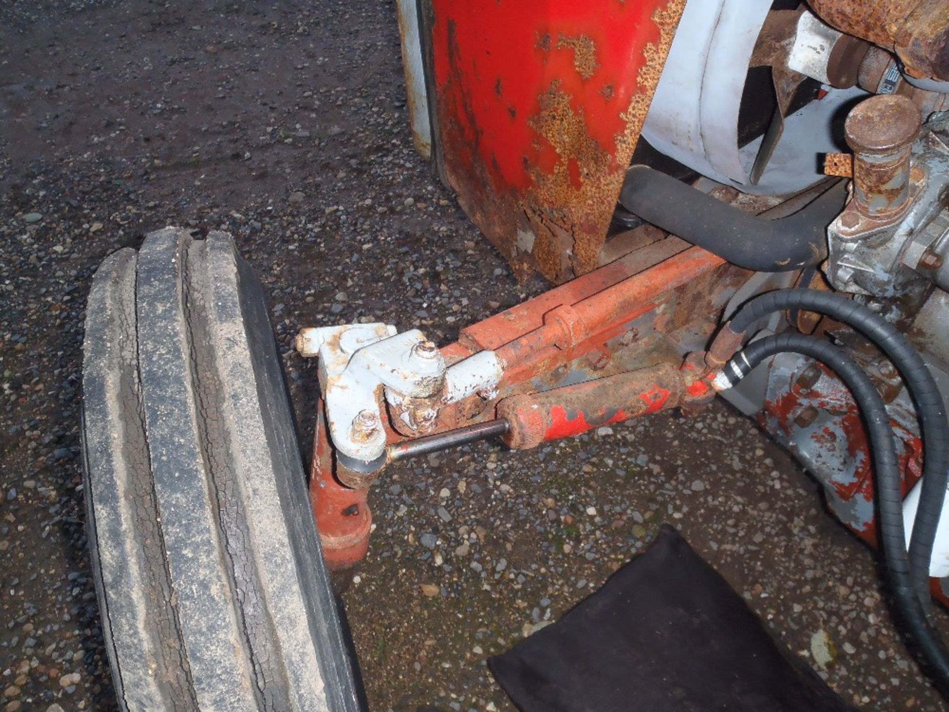 Massey Ferguson 550 2wd Tractor. No V5. Ser.No.617653 - Image 9 of 9