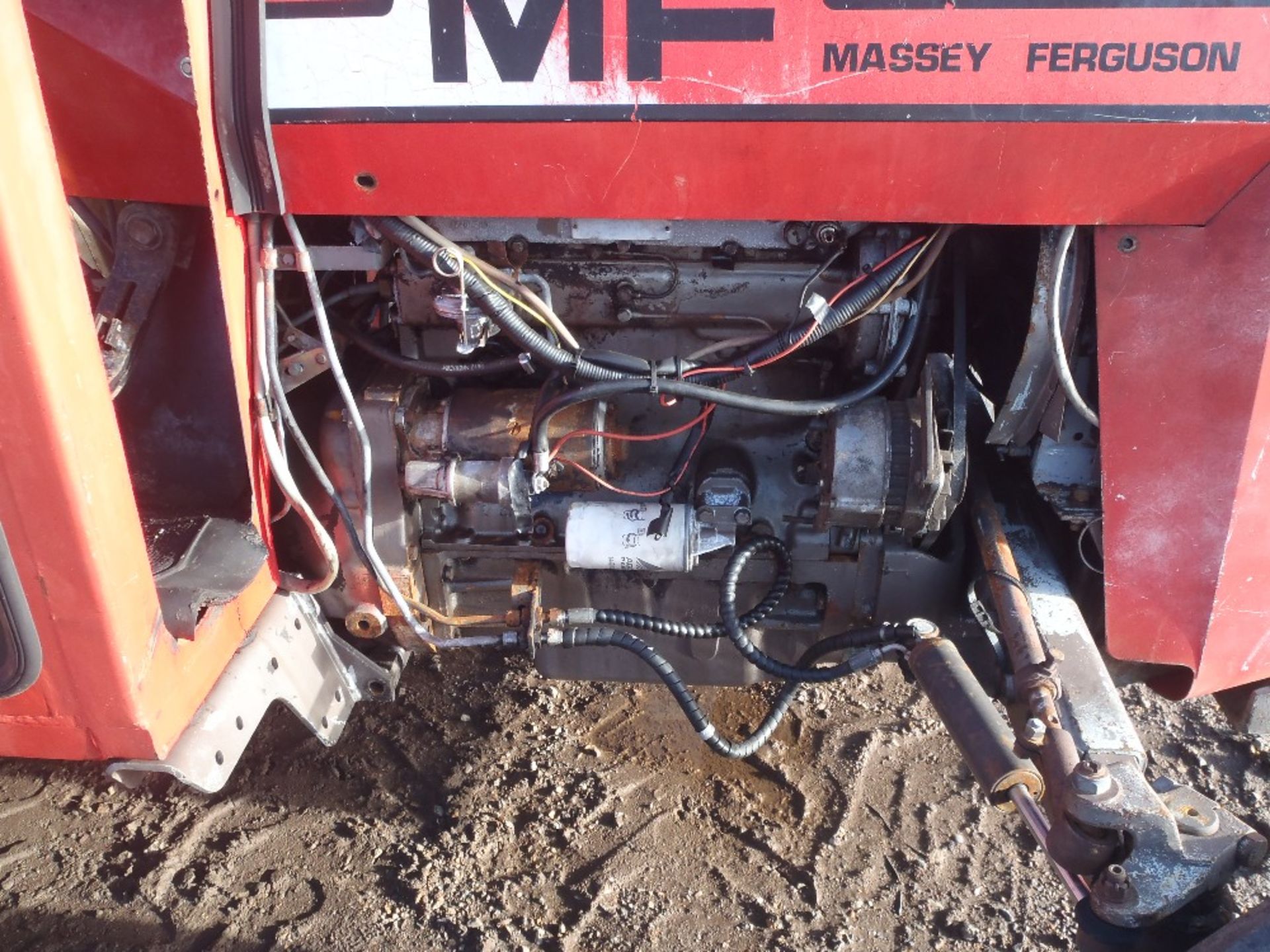 Massey ferguson 560 2x2 Tractor Ser No G308220 - Image 7 of 9