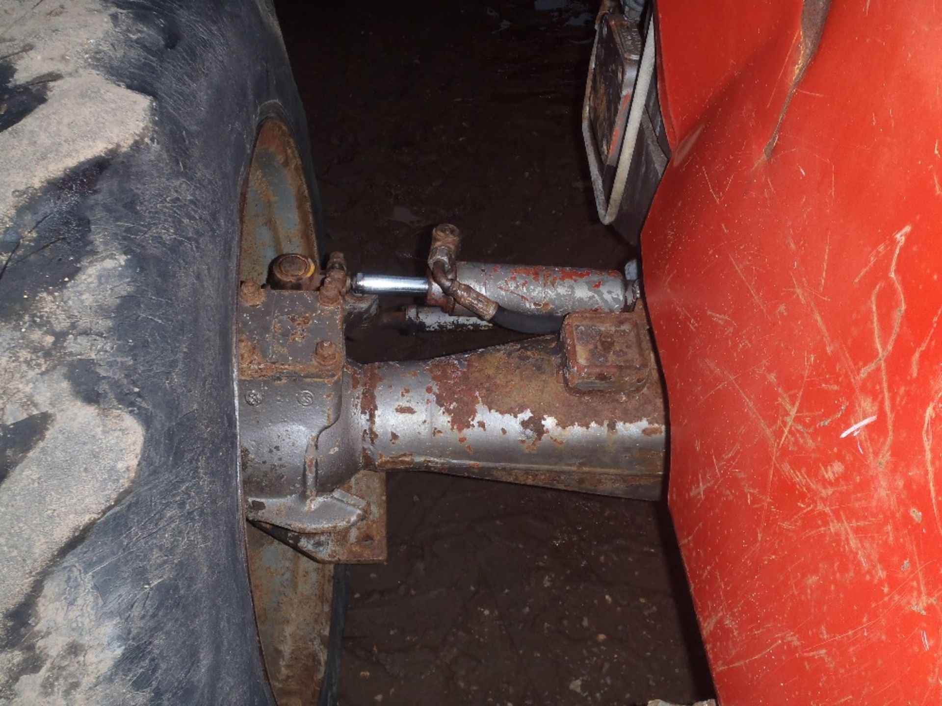 Massey Ferguson 590 4wd Tractor Power Steering. T Reg - Image 7 of 9