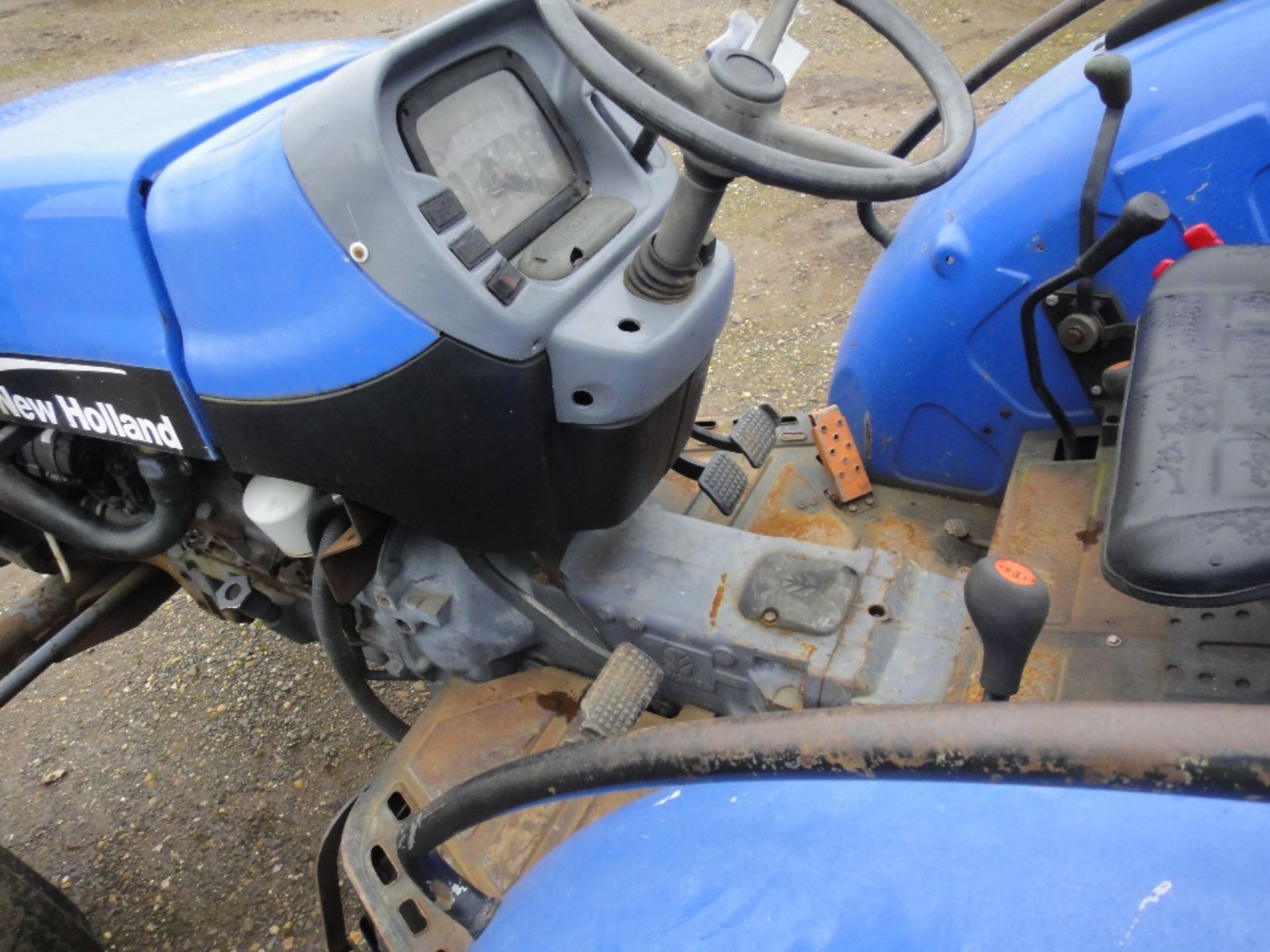 New Holland TN65 2wd Tractor with Fold Down Rollbar - Image 6 of 7