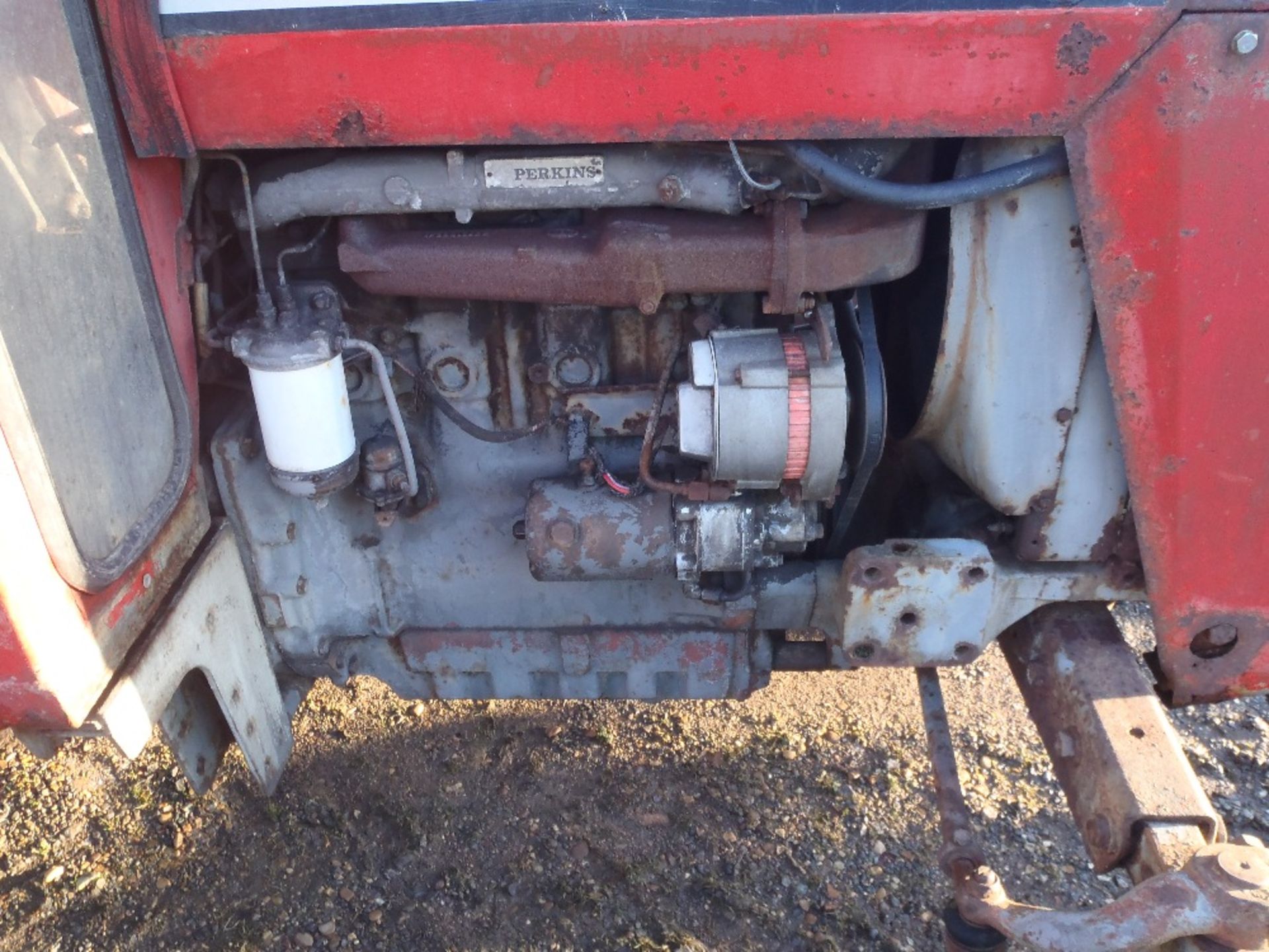 Massey Ferguson 590 2wd Tractor Reg No KJS 124R Ser No  375200 - Image 7 of 10