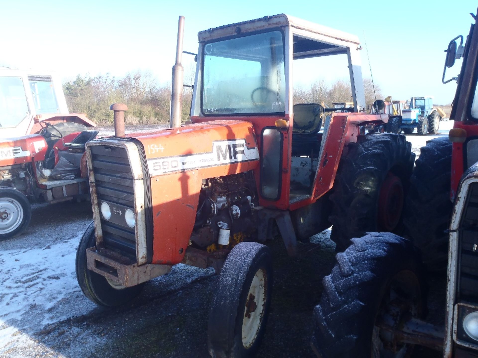 Massey Ferguson 590 Tractor Ser No H242065