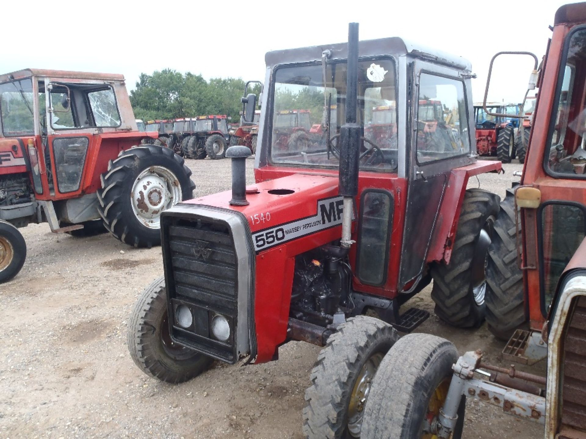 Massey Ferguson 550 2wd Tractor Reg No RVE 829S. Ser No 616529