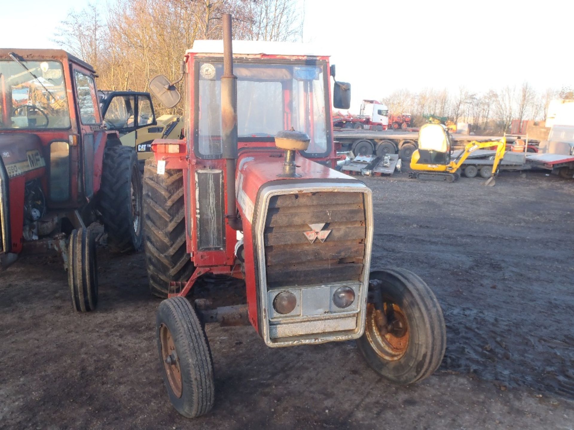 Massey Ferguson 265 8 Speed Tractor - Image 2 of 4