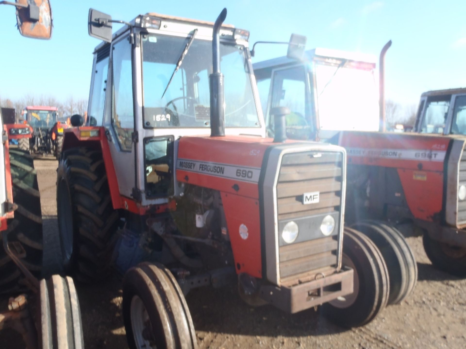 Massey Ferguson 690 2wd Tractor Reg No D136 UOJ Ser No 049010 - Image 3 of 11