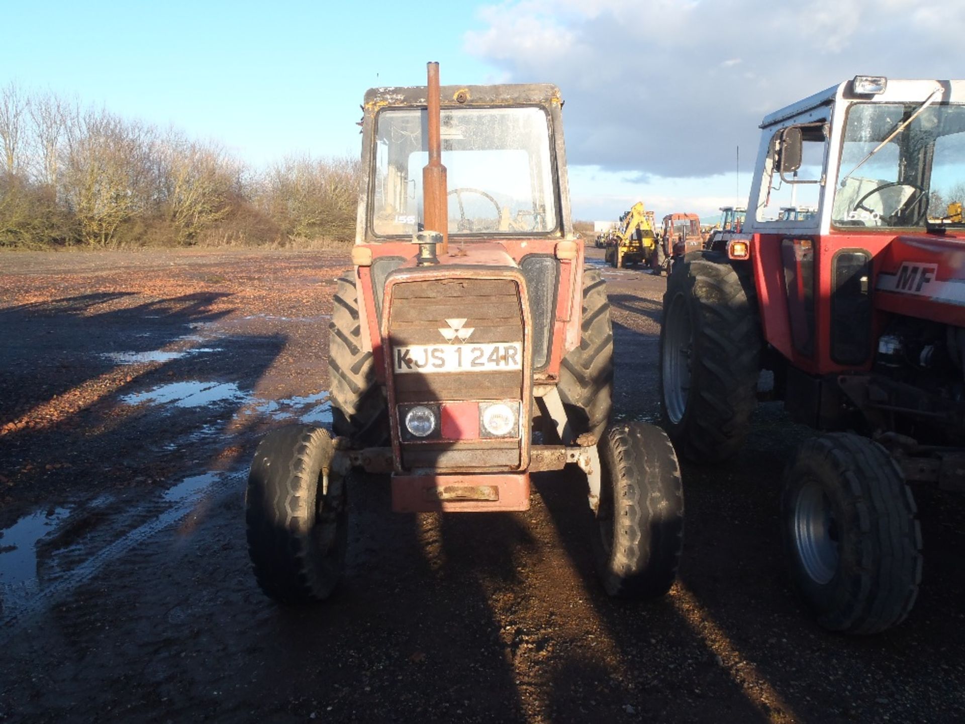 Massey Ferguson 590 2wd Tractor Reg No KJS 124R Ser No  375200 - Image 2 of 10