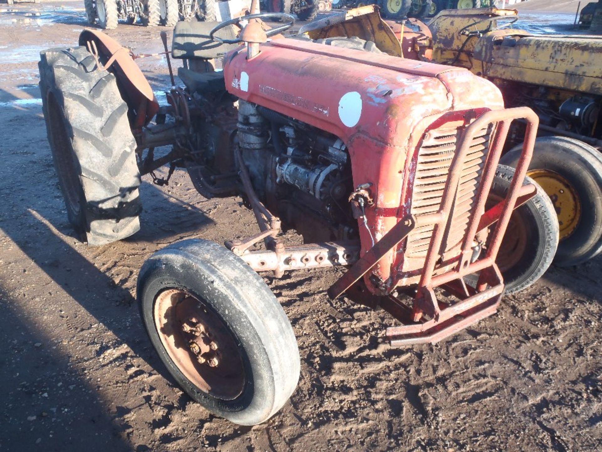 Massey Ferguson 37 2x2 Tractor Serial No 65245 - Image 3 of 8