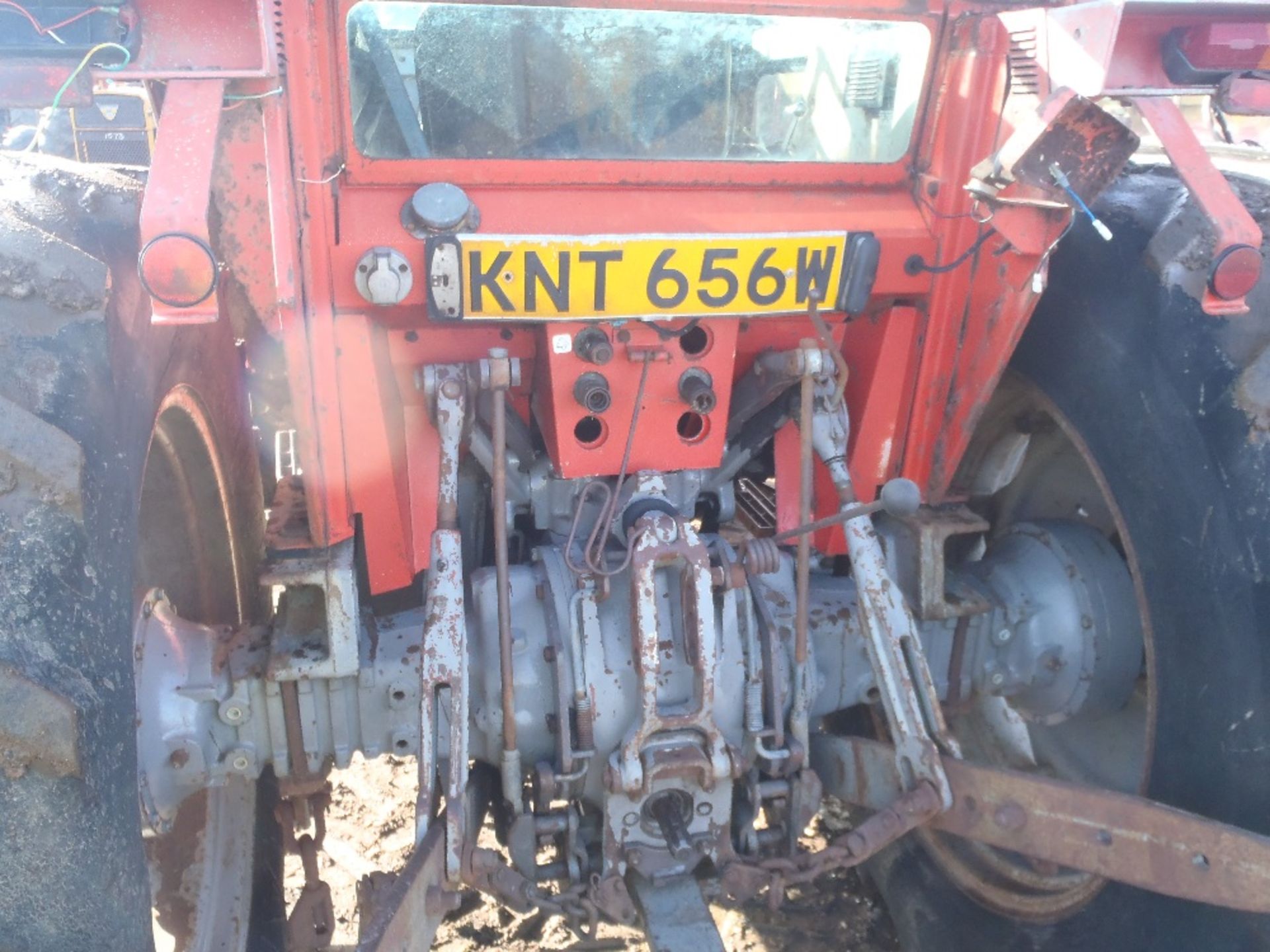 Massey Ferguson 575 4wd Tractor Reg No KNT 656W Ser No A169067 - Image 5 of 11